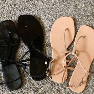SCHUTZ Black and Nude Leather Toe-Loop Sandals size 37 Brazil.